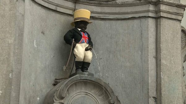 Manneken Pis veste-se "à inglesa" para assinalar o Brexit Manneken Pis veste-se "à inglesa" para assinalar o Brexit