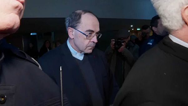 Urteil in Lyon: Kardinal Barbarin nicht schuldig Urteil in Lyon: Kardinal Barbarin nicht schuldig