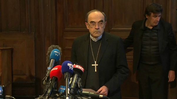 Pedofilia: non ha coperto gli abusi sessuali, assolto il cardinale Barbarin Pedofilia: non ha coperto gli abusi sessuali, assolto il cardinale Barbarin