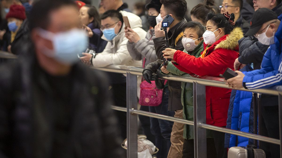 بسبب فيروس كورونا .. الولايات المتحدة توصي رعاياها بـ"عدم السفر" إلى الصين 