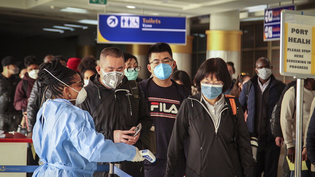 السلفادور تعلّق دخول مسافرين صينيين الى أراضيها بسبب فيروس كورونا 