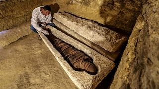 Mısır'da rahiplere ait 3 bin yıllık mezarlıklar bulundu