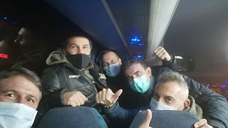 Pedro Morilla y sus compañeros recién aterrizados en Madrid