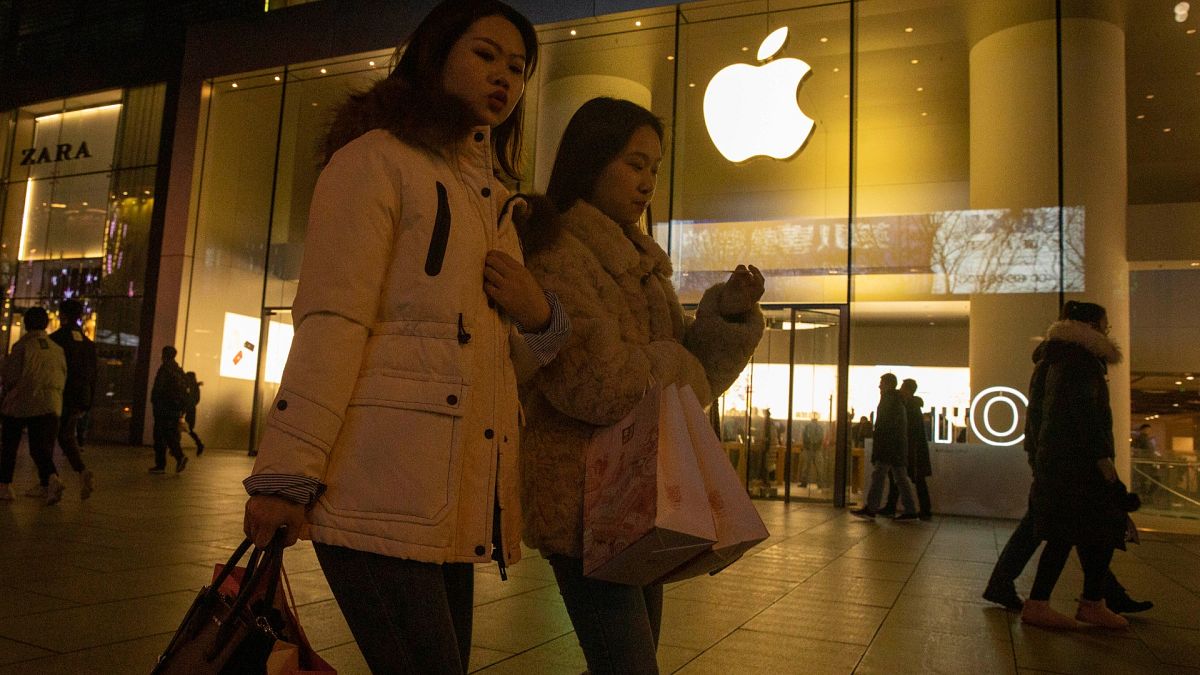 Apple, koronavirüs nedeniyle Çin dışındaki mağazalarını kapattı