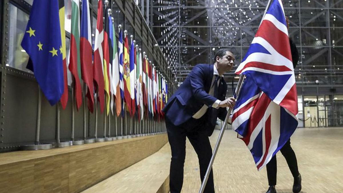 وداع پرچم بریتانیا با نهادهای اتحادیه اروپا