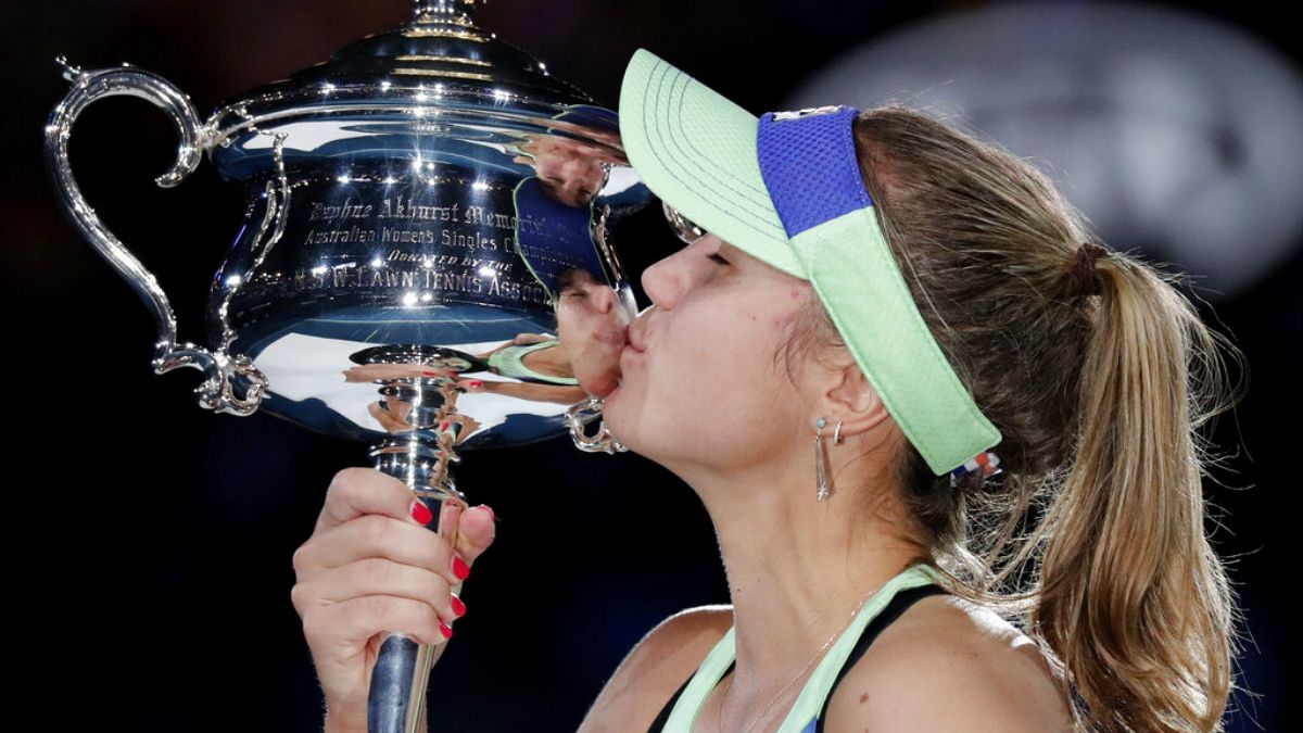 تنیس باز ۲۱ ساله اولین قهرمانی در گرند اسلم را در ملبورن جشن گرفت