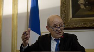 وزير الخارجية الفرنسي: باريس أعادت 17 طفلا من أبناء الجهاديين