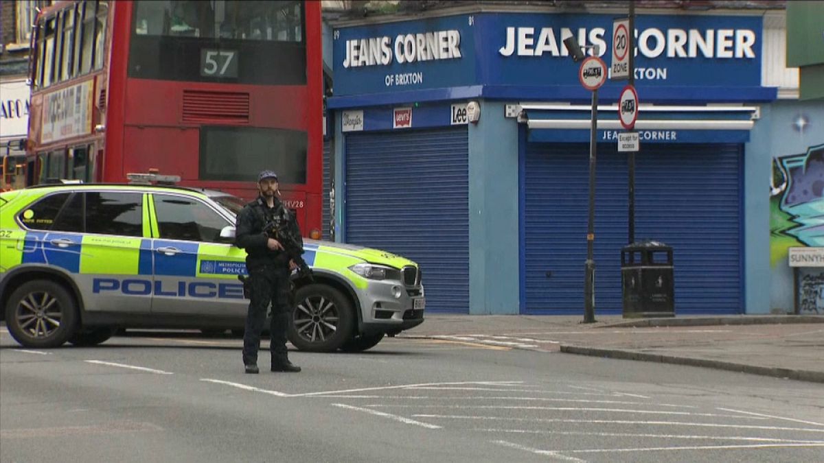 إصابة ثلاثة أشخاص في هجوم في لندن والشرطة تتحدث عن "دوافع إسلامية"