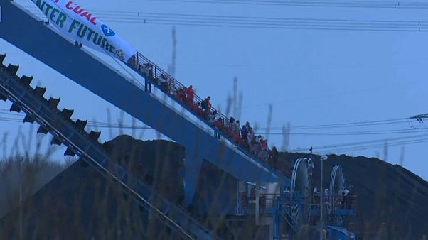 Gegen Klimapläne: Neues Kohlekraftwerk Datteln 4 stundenlang besetzt Gegen Klimapläne: Neues Kohlekraftwerk Datteln 4 stundenlang besetzt