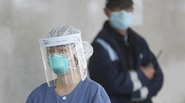 Koronavirüs salgınında can kaybı SARS'ı geçti: En az 361 ölü Koronavirüs salgınında can kaybı SARS'ı geçti: En az 361 ölü