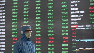 «Βουτιά» στα κινεζικά χρηματιστήρια