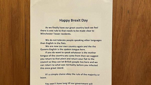 Die Polizei in Norwich ermittelt wegen der "Happy Brexit Day"-Poster. Die Polizei in Norwich ermittelt wegen der "Happy Brexit Day"-Poster.