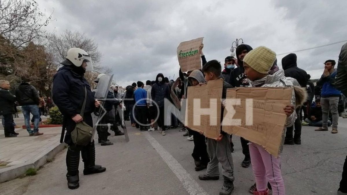 Λέσβος: Ένταση λόγω διαμαρτυρίας προσφύγων
