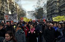 صف‌آرایی پزشکان و وکلای فرانسوی علیه اصلاحات بازنشستگی ماکرون