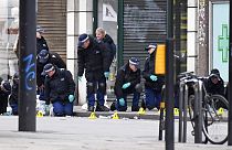 Késes támadás: törvényt módosít a brit kormány