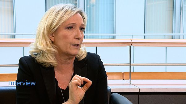 Entretien avec Marine Le Pen : "L'Union européenne fonce dans le mur" Entretien avec Marine Le Pen : "L'Union européenne fonce dans le mur"