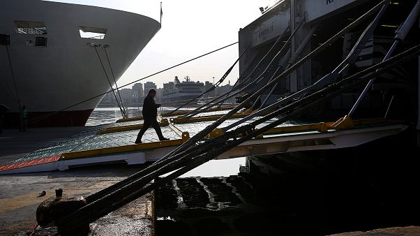Ναυτικός, προσωπικό ασφαλείας σε επιβατηγό - οχηματαγωγό πλοίο Ναυτικός, προσωπικό ασφαλείας σε επιβατηγό - οχηματαγωγό πλοίο