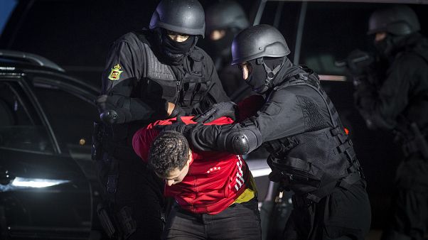 تفكيك خلية يشتبه في موالاتها لتنظيم داعش في المغرب تفكيك خلية يشتبه في موالاتها لتنظيم داعش في المغرب