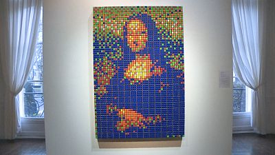 Auktion: Mona Lisa aus 330 bunten Zauberwürfeln
