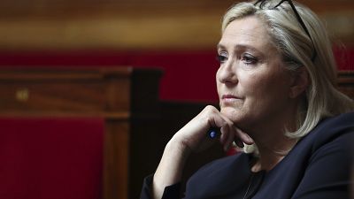 Marine Le Pen : "l'Union européenne fonce dans le mur"