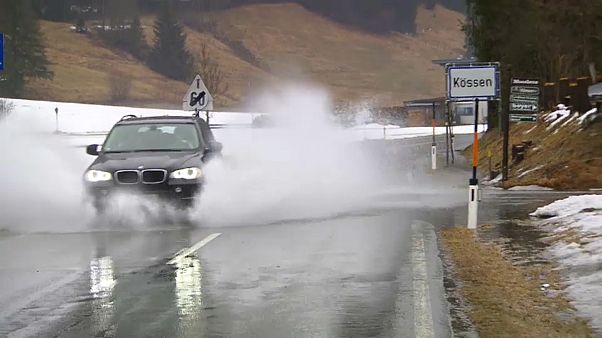 Maltempo: fulmini e saette in Austria, Germania e Svizzera Maltempo: fulmini e saette in Austria, Germania e Svizzera