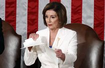 Nancy Pelosi rompe el discurso de Donald Trump tras su alocución en el Congreso