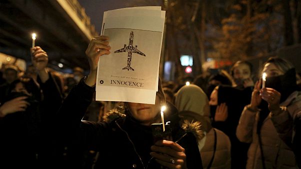 ایران: خلبان پرواز آسمان هواپیمای اوکراینی آتش گرفته را با موشک اشتباه گرفته است ایران: خلبان پرواز آسمان هواپیمای اوکراینی آتش گرفته را با موشک اشتباه گرفته است