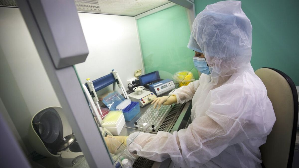 Çinli bilim insanları koronavirüsü (2019-nCoV) etkili bir şekilde durduran alan iki ilaç geliştirdiklerini duyurdu.