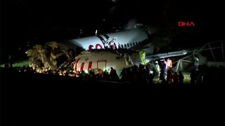 Um morto e 157 feridos em acidente aéreo na Turquia