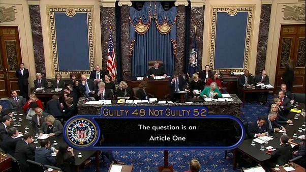 Trump absolvido no processo de destituição Trump absolvido no processo de destituição