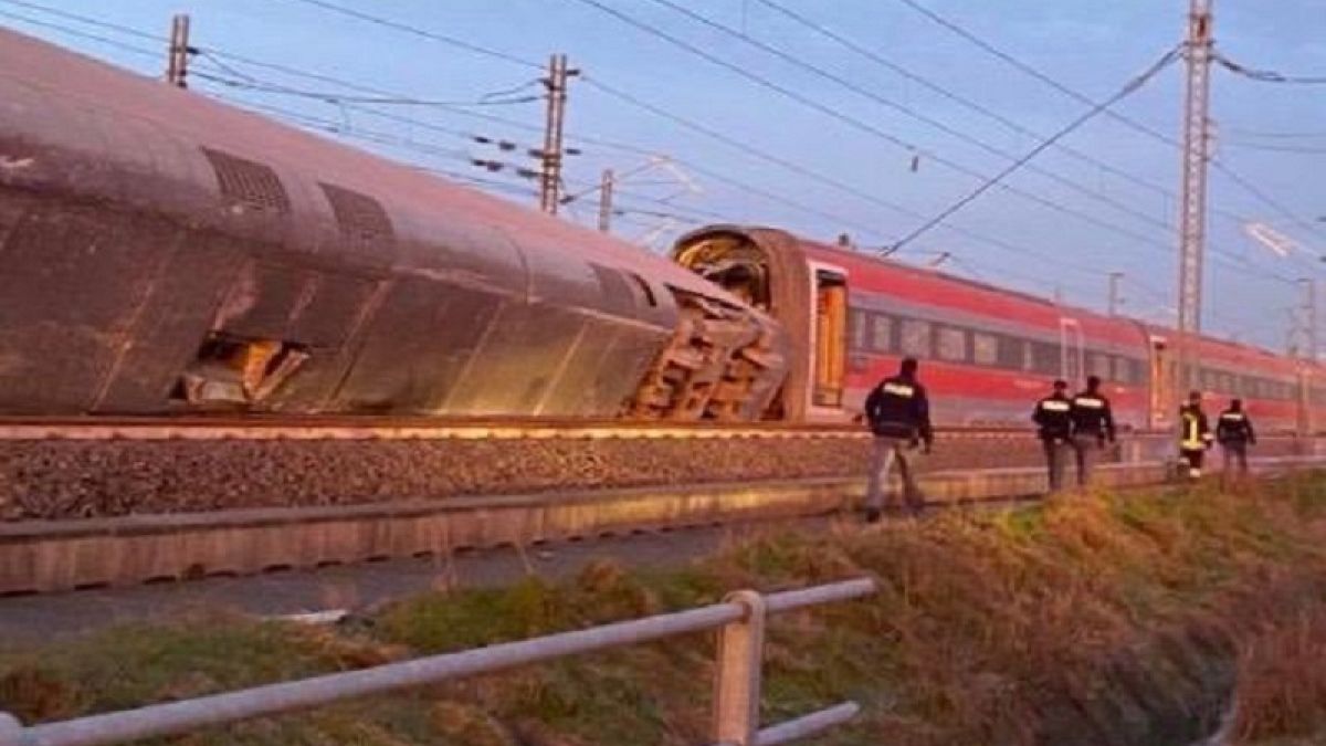 Ιταλία: Τουλάχιστον δύο νεκροί και δεκάδες τραυματίες σε εκτροχιασμό τρένου