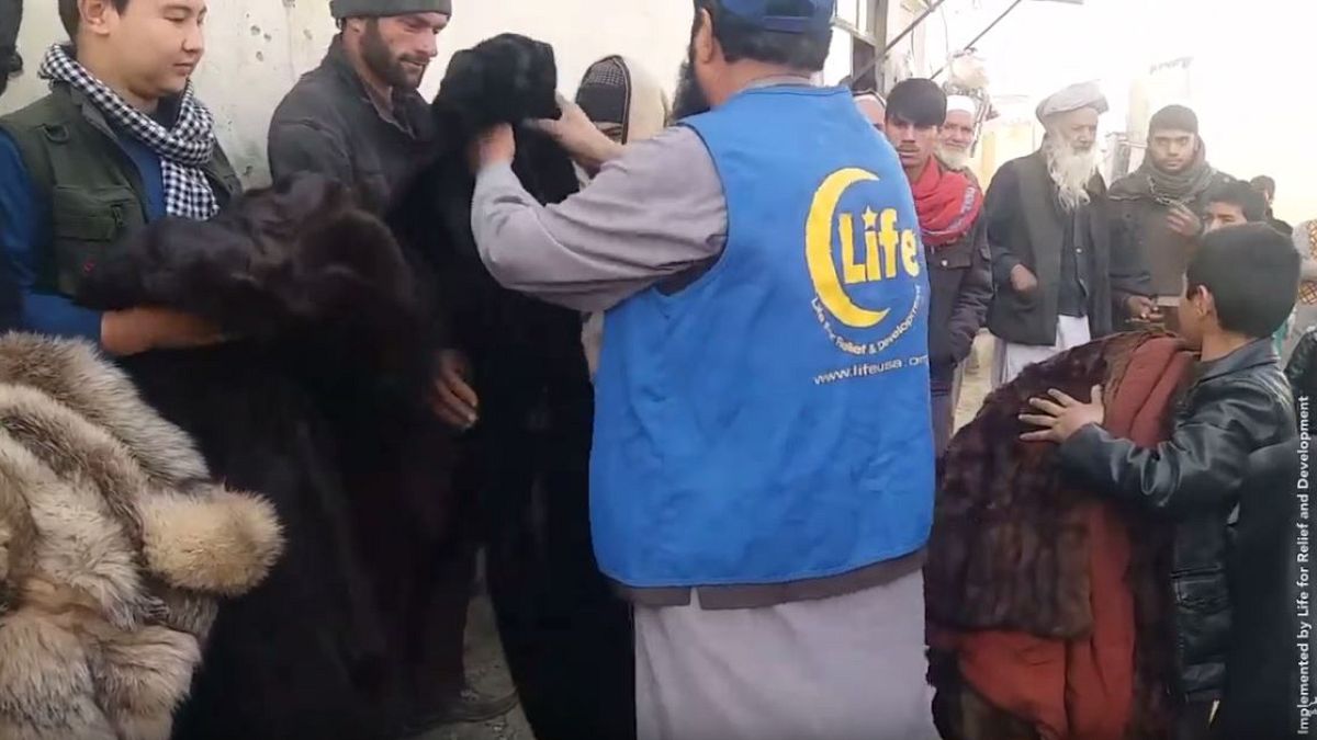 Bundákat küld a szükséget szenvedő afgán családoknak a PETA