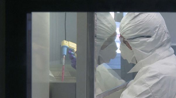 Coronavirus: caccia al farmaco giusto e...all'untore Coronavirus: caccia al farmaco giusto e...all'untore