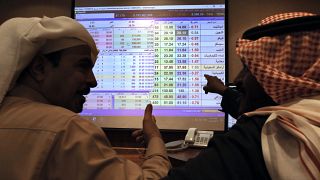 كورونا يهبط بالأسواق المالية في الخليج رغم ضخ عشرات المليارات من الدولارات