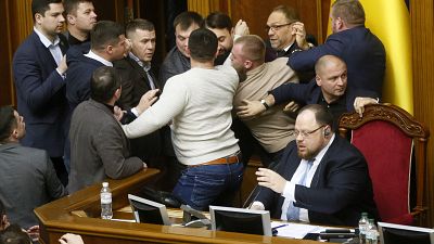 «Ξύλο» στην ουκρανική Βουλή