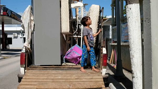 Niño en un camión de mudanzas en Puerto Rico Niño en un camión de mudanzas en Puerto Rico