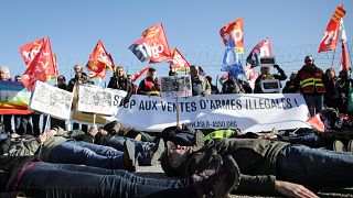 Fransız limanında Suudi bandıralı gemiye silah yüklenildi, aktivistler protesto etti