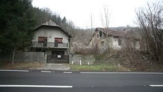 منازل مهجورة في قرية أوروس ترينوفيتش شرقي صربيا