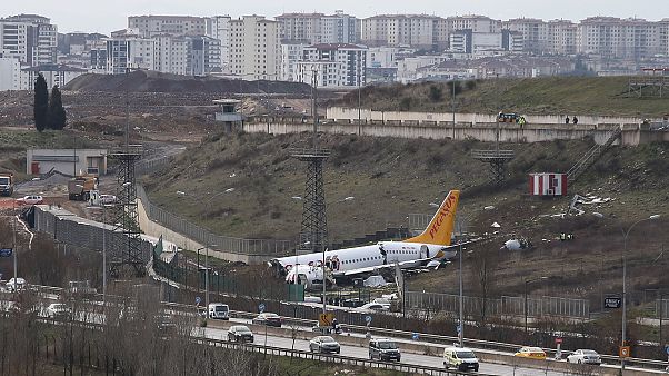 Pegasus Havayolları uçağı enkazı - Sabiha Gökçen Pegasus Havayolları uçağı enkazı - Sabiha Gökçen