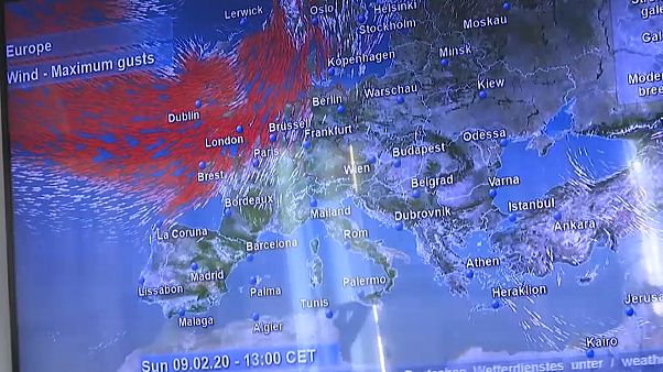 Warnungen vor Orkantief Sabine - Gefahrenstufe 4 in der Schweiz Warnungen vor Orkantief Sabine - Gefahrenstufe 4 in der Schweiz