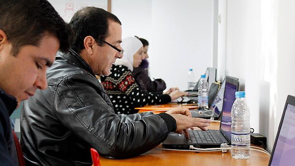 Humans in The Loop: Ψηφιακή απασχόληση σε πρόσφυγες και ευάλωτους Humans in The Loop: Ψηφιακή απασχόληση σε πρόσφυγες και ευάλωτους