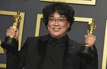 La cinta surcoreana se hace con el Óscar a mejor película y mejor filme extranjero