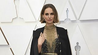 Natalie Portman envergou capa com nomes de realizadoras ignoradas pela Academia