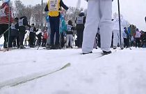 En Russie, tous sur les skis pour fêter l'hiver