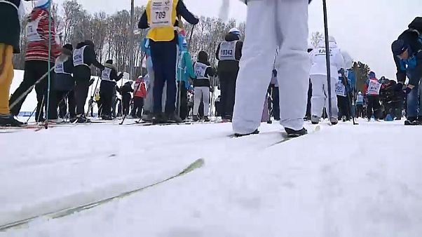 En Russie, tous sur les skis pour fêter l'hiver En Russie, tous sur les skis pour fêter l'hiver