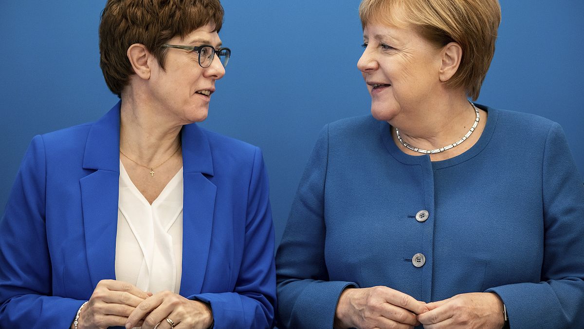 Almanya'da siyasi kriz: Başbakan Merkel'in yerini alması beklenen Annegret Karrenbauer'den geri adım