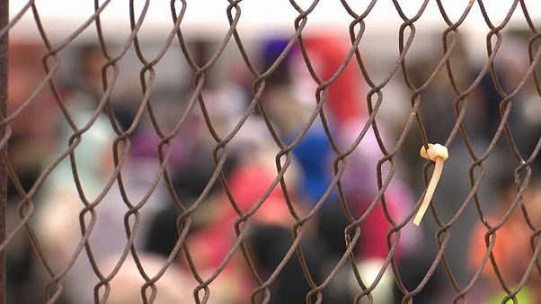 Zaun um Flüchtlingslager Zaun um Flüchtlingslager