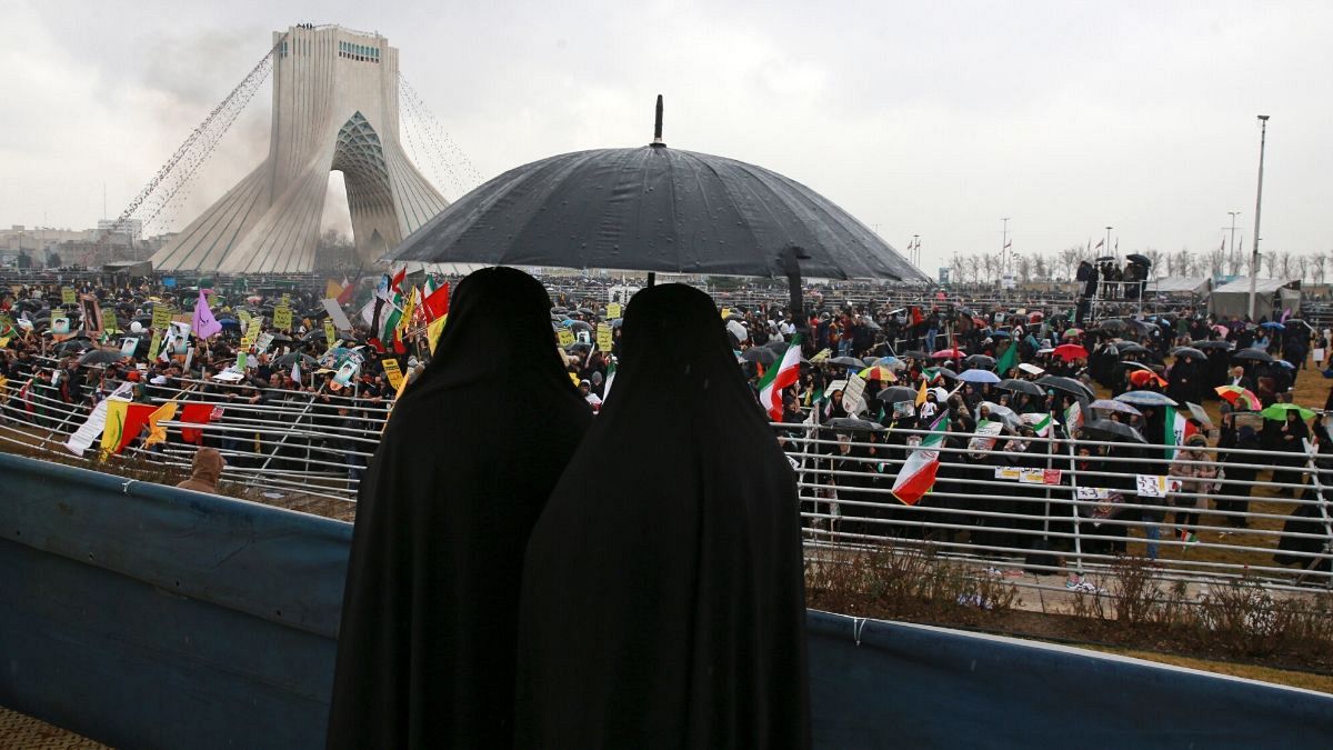 روحانی در سالگرد انقلاب ۵۷: در ۲۲ بهمن مردم آزاد هستند که به خیابان بیایند یا نیایند