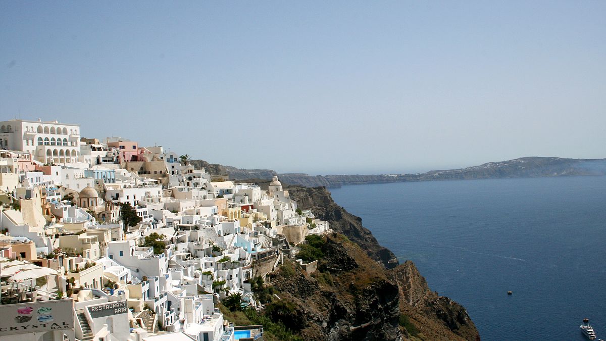 "Ci saranno cinesi in hotel?" Turismo, nelle isole greche si teme il 100% di cancellazioni
