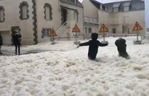 Γαλλική πόλη γέμισε με θαλασσινό αφρό λόγω της...Κιάρα